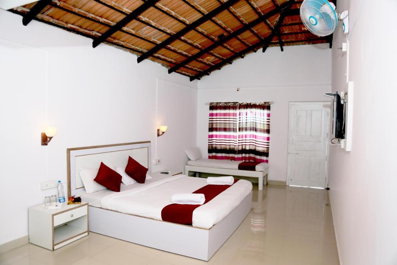 La Flora Beverly Hill Resort Madikeri Exterior foto